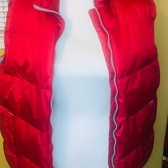 Puffer Windbreaker Vest - Picture 2 of 9